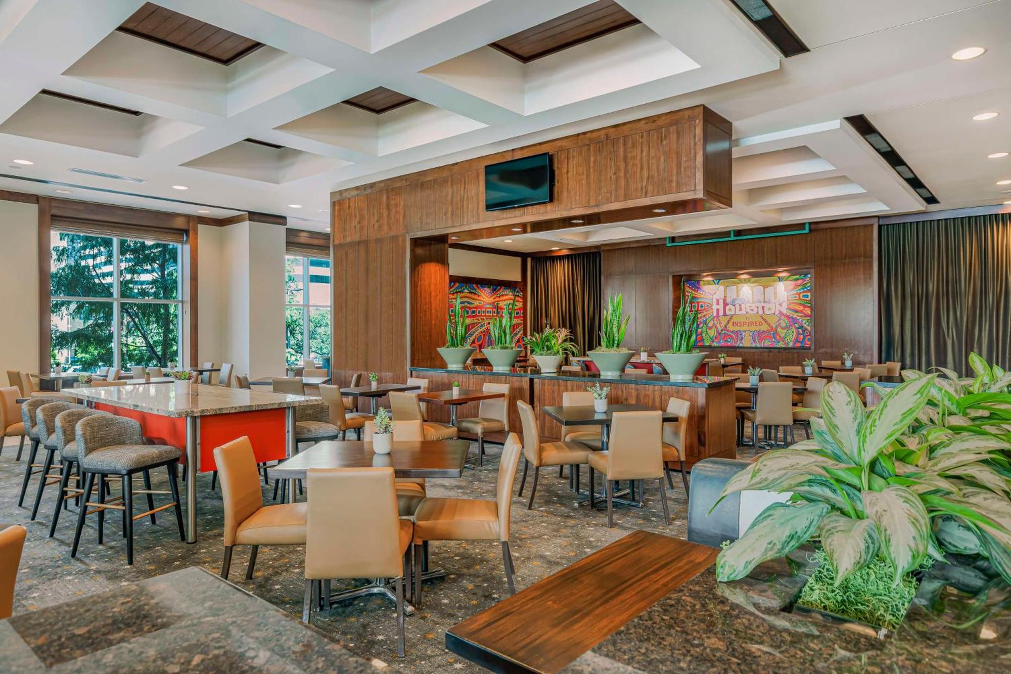 Hotel Embassy - Downtown Houston